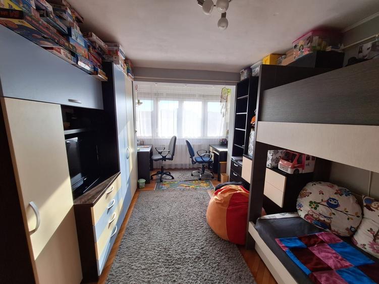 Apartament cu 2 camere decomandat în Rogerius