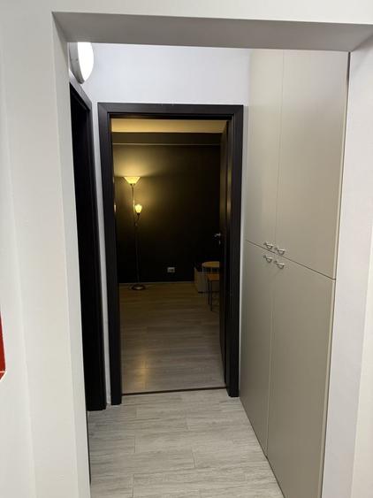 Garsonieră decomandată în Titan