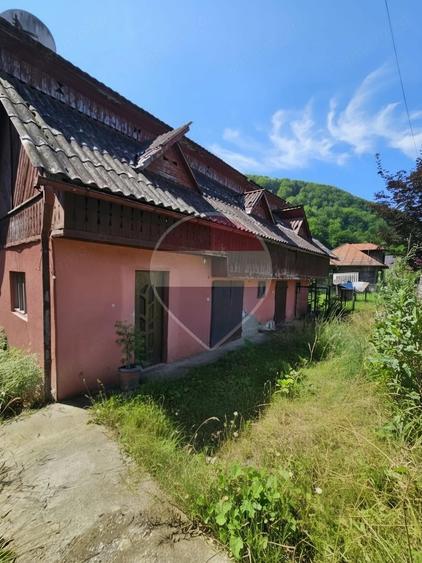 Casă cu 12 camere cu Teren 870 Mp în Bistra