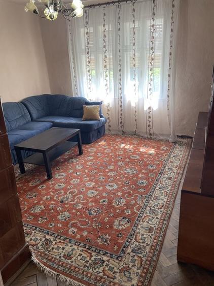 Casă cu 3 camere în Central