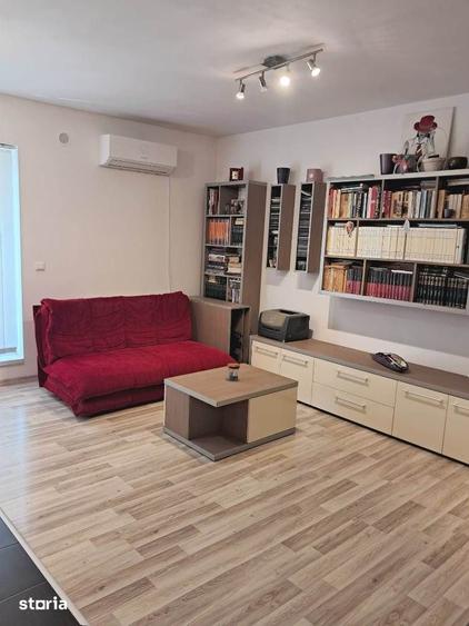 Apartament cu 3 camere decomandat în Gușterița