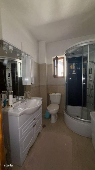 Casă cu 4 camere în Cremenari
