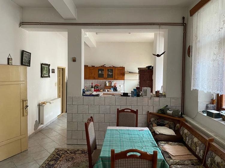 Casă cu Teren 2315 Mp în Central