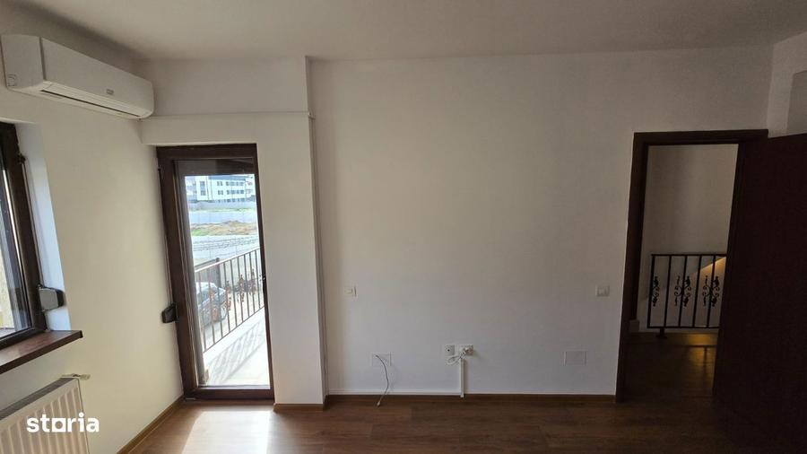 Casă cu 4 camere cu Teren 162 Mp în Central