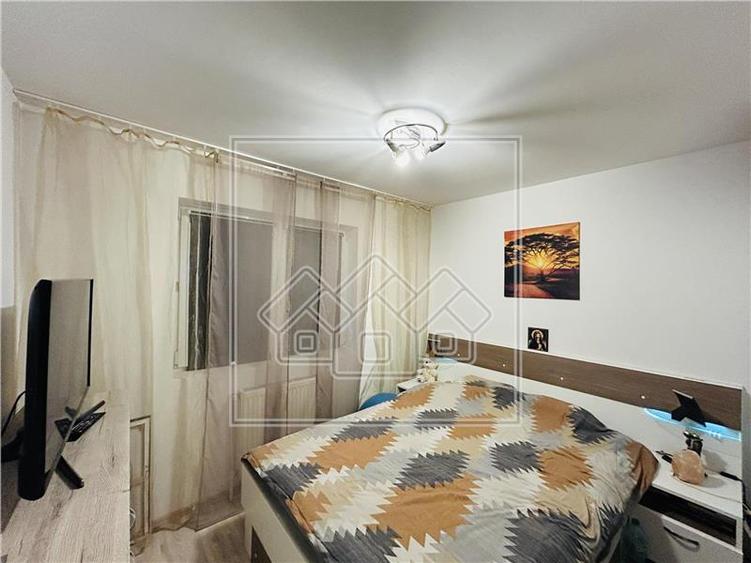 Apartament cu 3 camere decomandat în Central