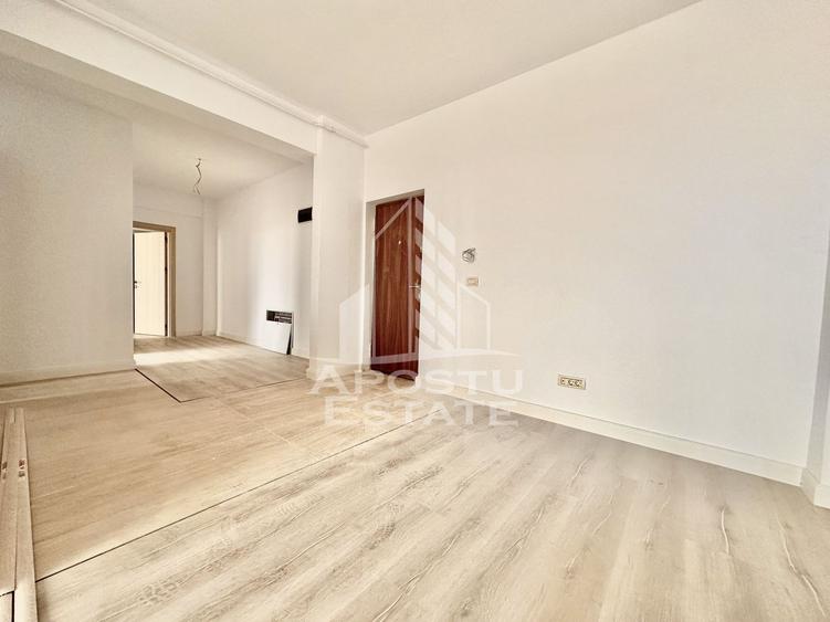 Apartament cu 3 camere semidecomandat în Giroc — fotografia 1