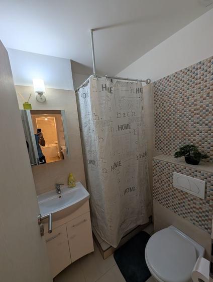 Apartament cu 3 camere decomandat în Soarelui