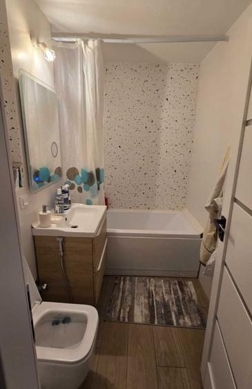 Apartament cu 2 camere decomandat în Podul de Fier