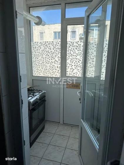 Apartament cu 3 camere decomandat în Baza 3