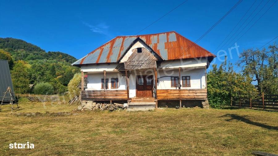 Casă cu 2 camere în Bradu