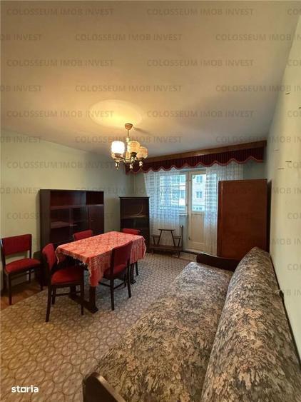 Apartament cu 3 camere semidecomandat în Astra
