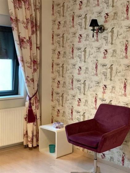 Apartament cu 3 camere semidecomandat, mobilat în Dacia