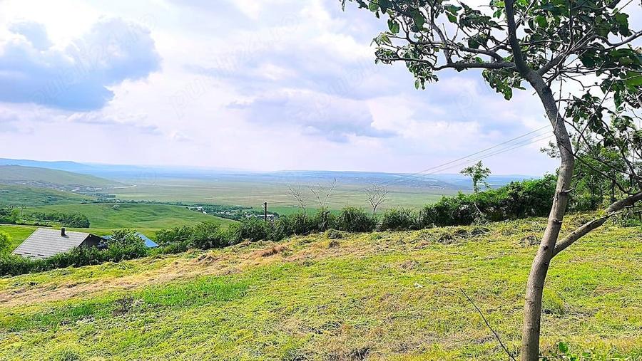 Teren de 1756 mp, în Popricani