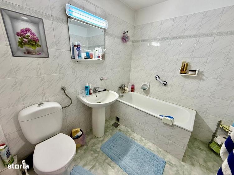 Casă cu 3 camere în Mureșeni