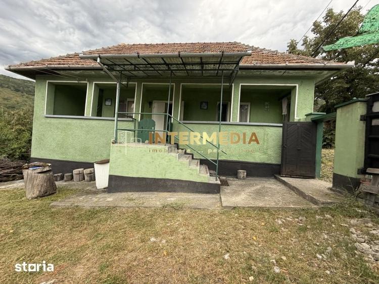 Casă cu 3 camere cu Teren 1375 Mp în Cricău