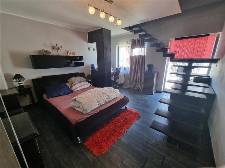 Casă individuală cu 4 camere cu Teren 400 Mp în Central