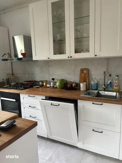 Apartament cu 3 camere decomandat în 1 Mai