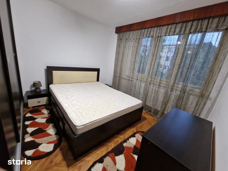 Apartament cu 2 camere semidecomandat în Calea București