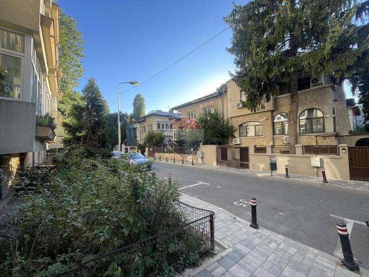 Apartament cu 2 camere decomandat în Floreasca