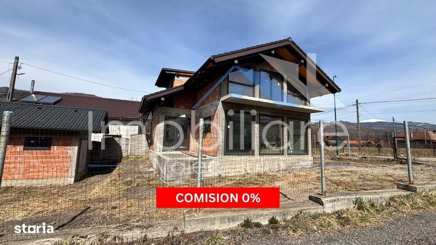 Casă cu 4 camere în Central