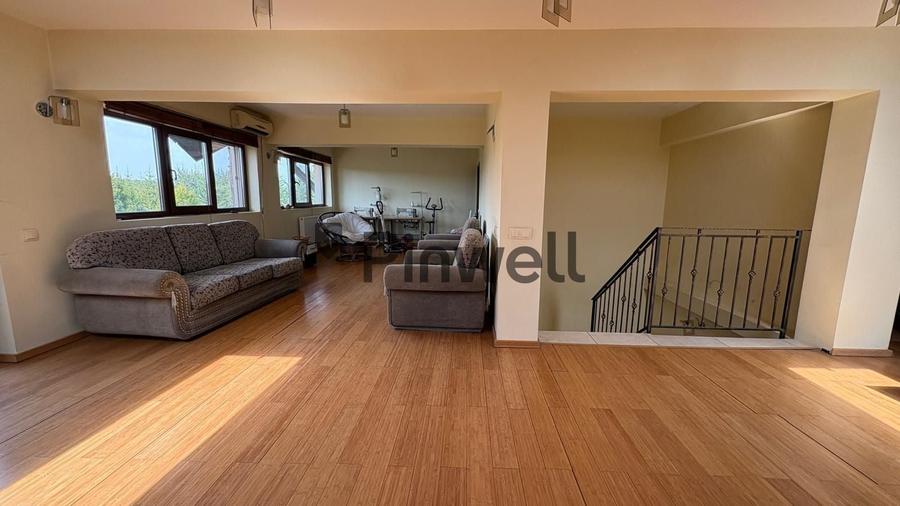 Duplex cu 10 camere cu Piscina în Corbeanca