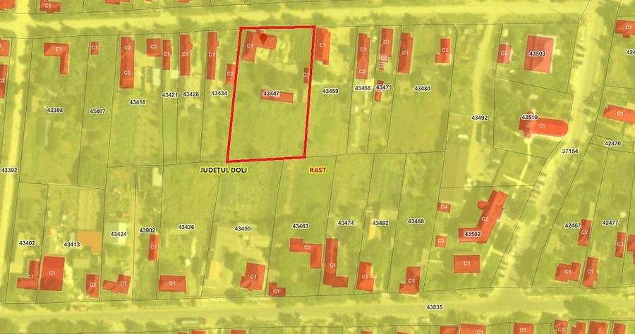 Casă cu Teren 2900 Mp în Central