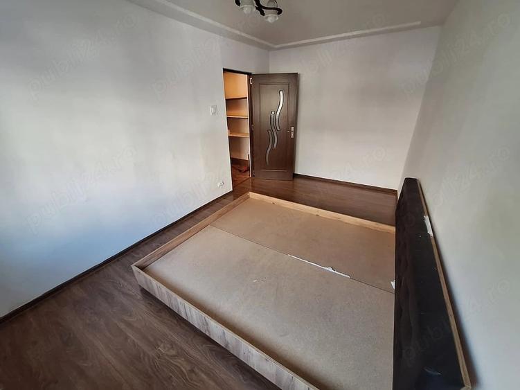 Apartament cu 2 camere semidecomandat în Soarelui