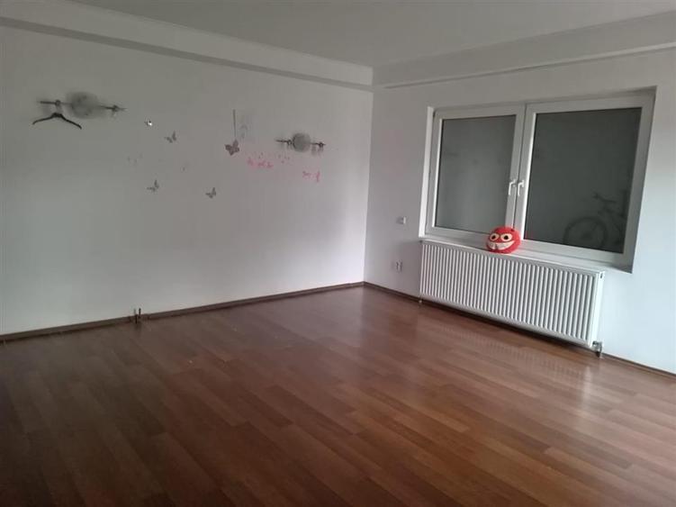 Casă individuală cu 5 camere cu Canalizare în Ițcani