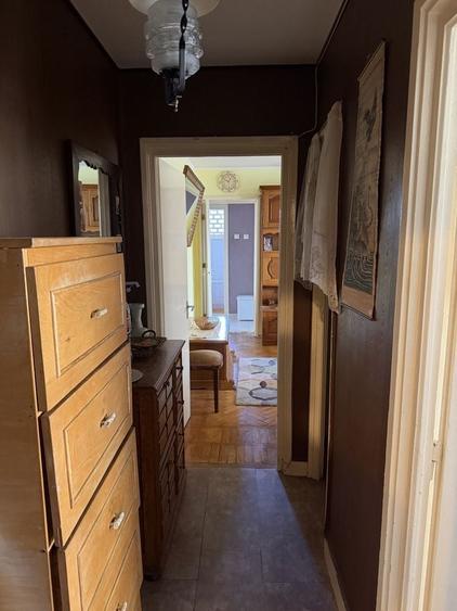 Apartament cu 3 camere nedecomandat în Titan