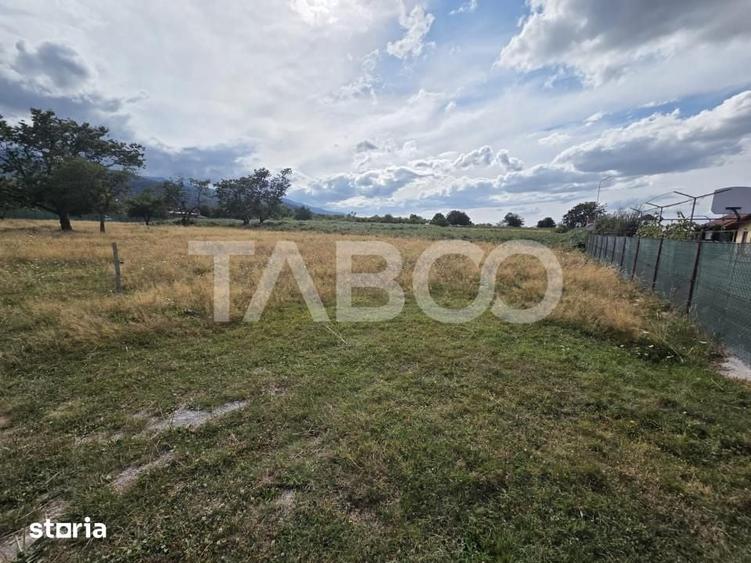 Teren de 2580 mp, în Sâmbăta de Sus