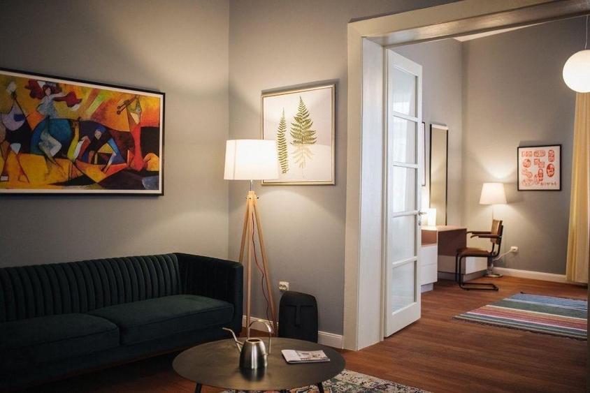 Apartament cu 2 camere semidecomandat, mobilat în Aeroport