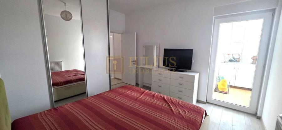 Apartament cu 3 camere decomandat, mobilat în Torontalului