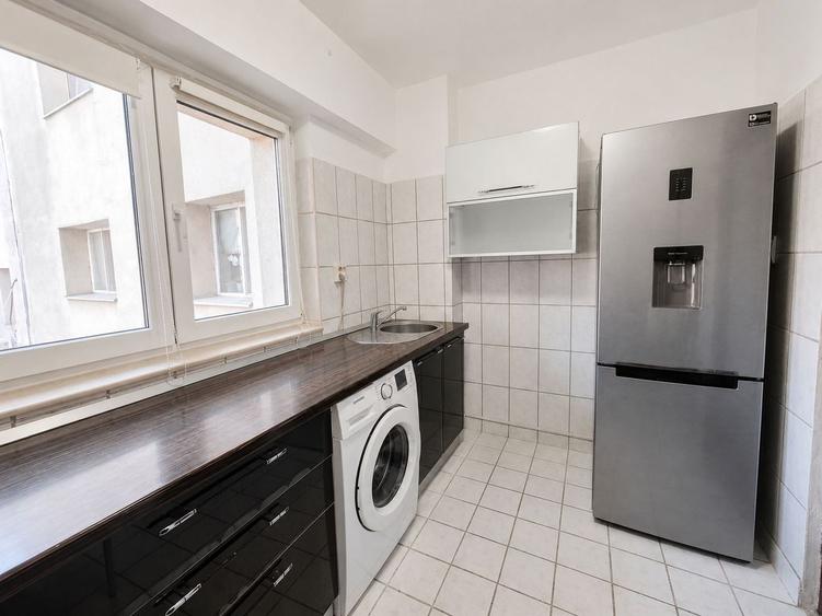 Apartament cu 2 camere decomandat în Basarabia