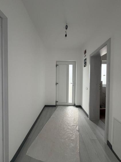 Duplex cu 3 camere cu Canalizare în Dumbrăvița