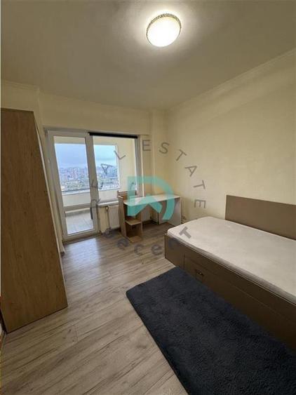 Apartament cu 4 camere decomandat în Centrul Civic