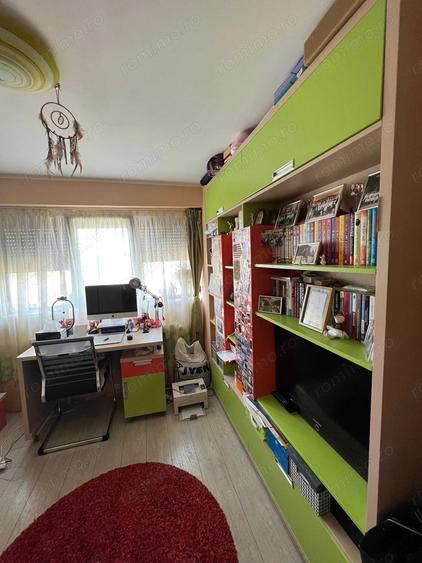 Apartament cu 4 camere decomandat în Mazepa 1