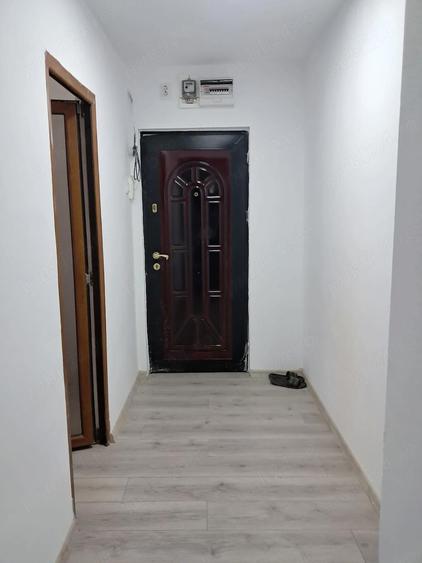 Apartament cu 2 camere semidecomandat în Obor