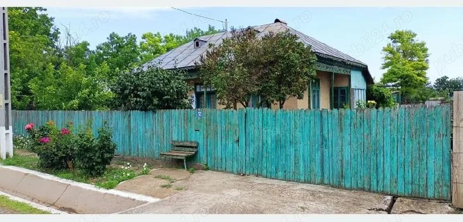 Casă cu 5 camere cu Teren 1800 Mp în Unirea