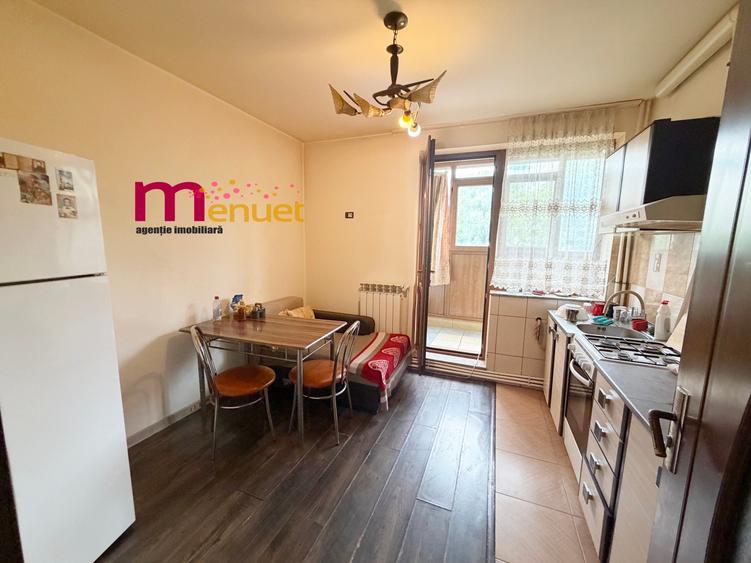 Apartament cu 2 camere decomandat în Central