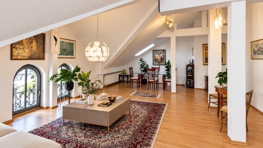 Apartament cu 2 camere decomandat, mobilat în Universitate