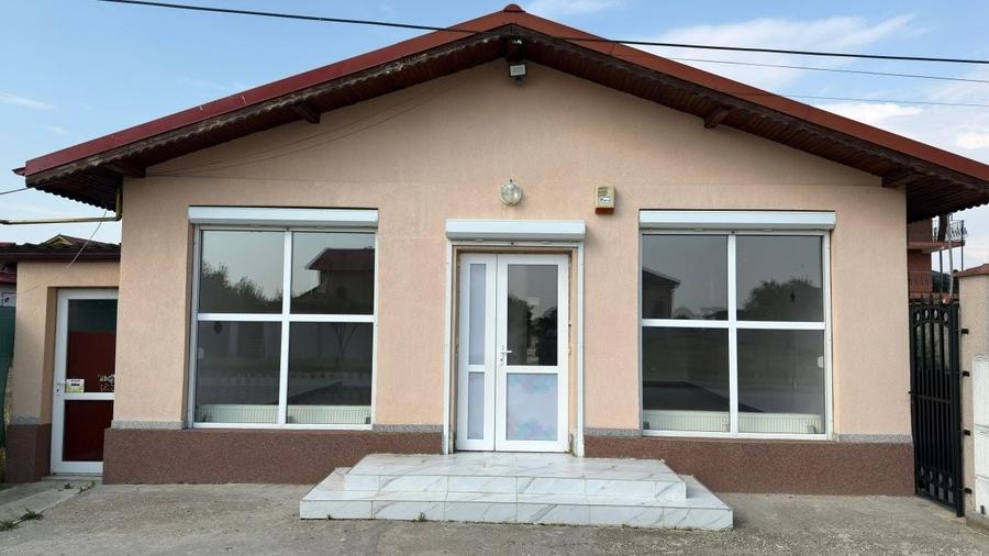Spațiu comercial, de 90 mp, în Cornetu