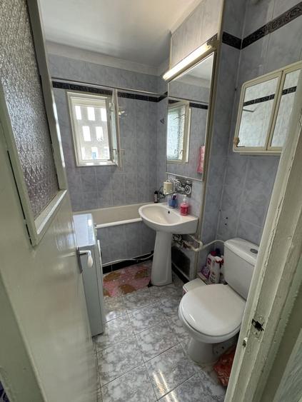 Apartament 2 cam, etaj 4/4, Zona Nord - 5