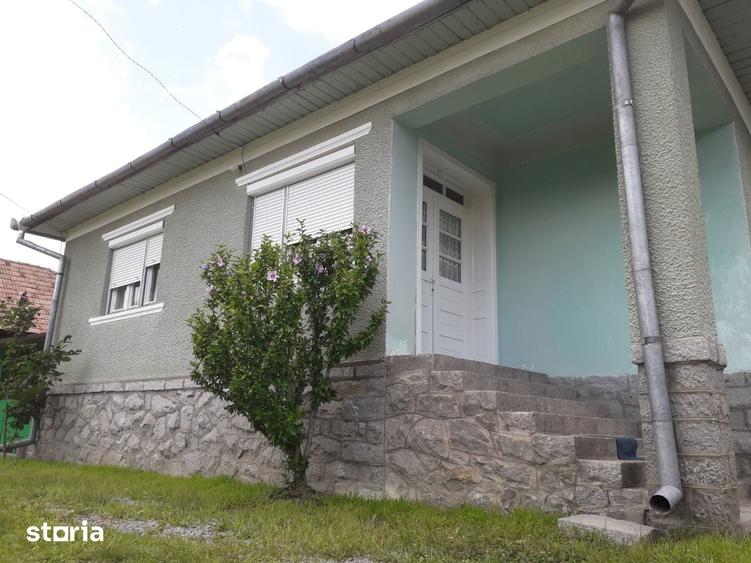 Casă cu 3 camere cu Teren 3200 Mp în Meseșenii de Jos