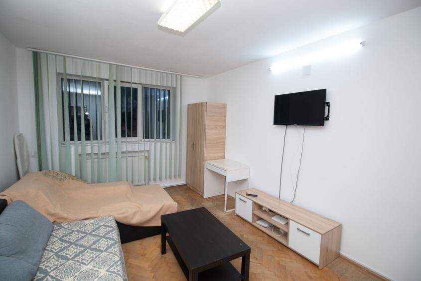 Apartament cu 2 camere decomandat în Cezar Petrescu