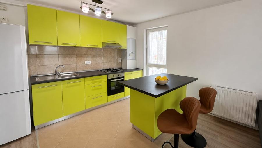 Apartament cu 2 camere decomandat, mobilat în Tractorul