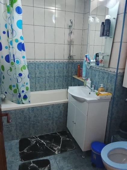 Vând ap. 3 cam. - 9