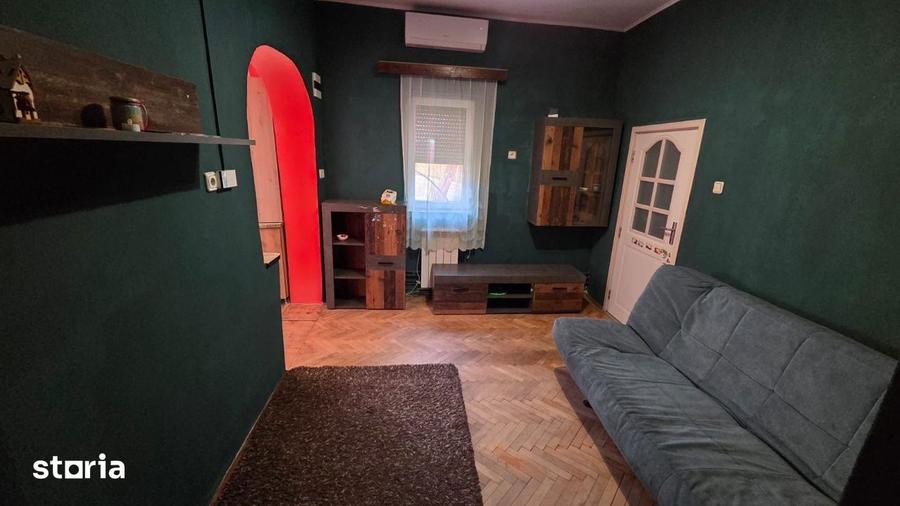 Casă cu 4 camere cu Teren 480 Mp în Central