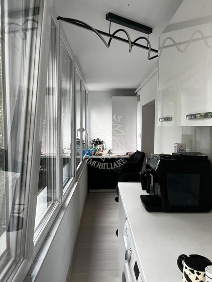 Apartament cu 3 camere decomandat, mobilat în Independenței