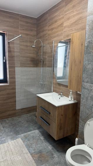 Apartament cu 2 camere semidecomandat în Giroc