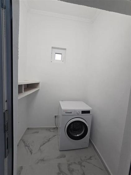 Casă individuală cu 4 camere cu Canalizare în Central